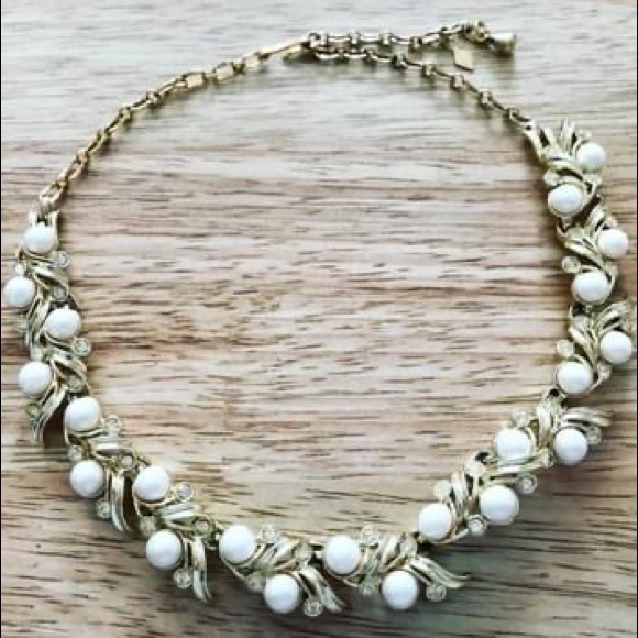 Sarah Coventry Jewelry - Vintage Sarah Cov. Necklace and Bracelet set